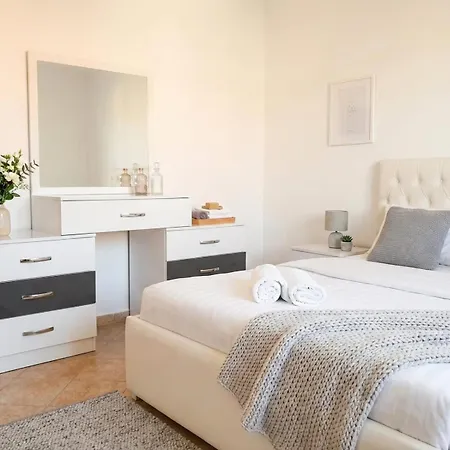 Alba Gasthuis Tirana