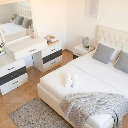 Alba Gasthuis Tirana