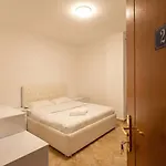 Alba 招待所