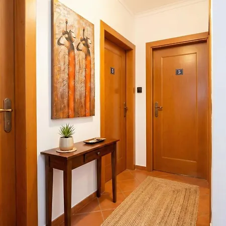 בית הארחה Alba *