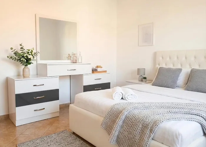 Alba בית הארחה טיראנה